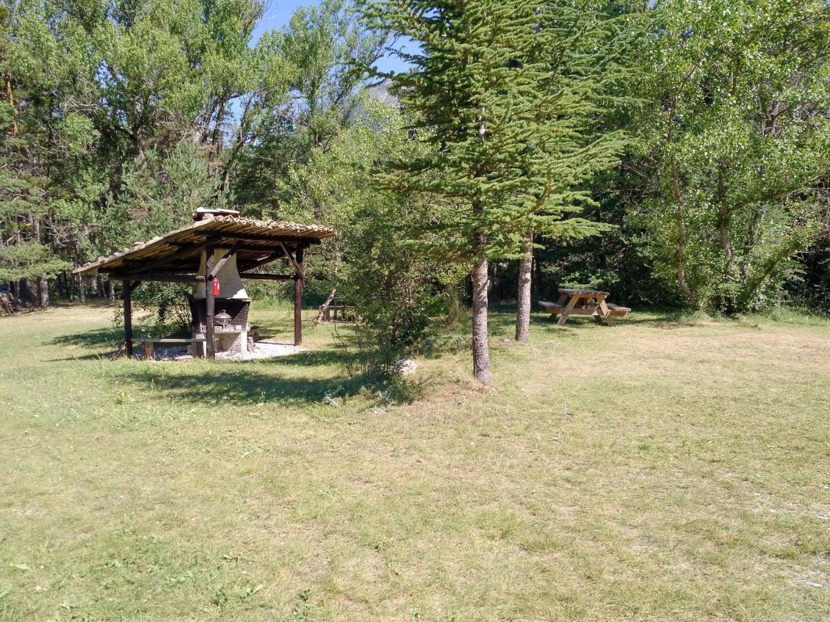 Camping Du Villard Thorame-Basse Exterior foto