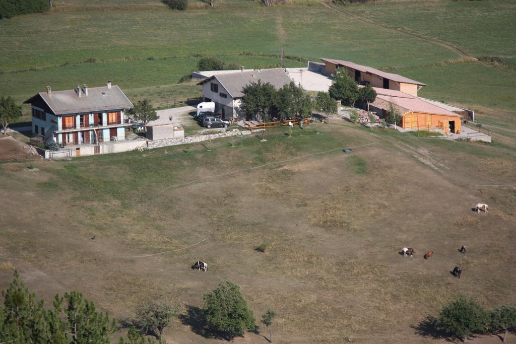Camping Du Villard Thorame-Basse Exterior foto